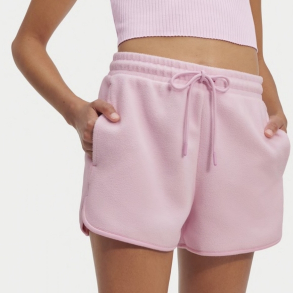 UGG Petria‎ Sherpa Shorts Women's L Cozy Fuzzy Warm Lounge Fleece - Picture 1 of 6